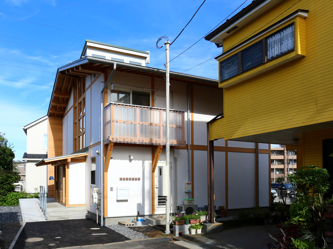 22-2-1グリーンハイツ建物(道路から).jpg